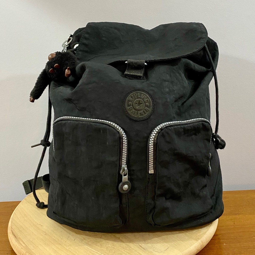 Vintage Kipling Honeybee Backpack Black Crinkle Nylon Drawstring Flap Medium
